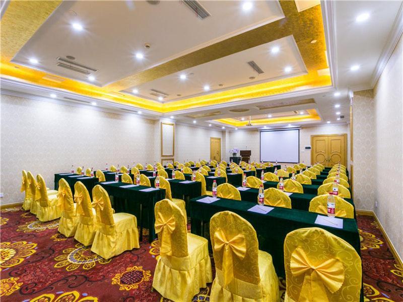 Vienna International Hotel Shanghai Pudong New International Exbition Central エクステリア 写真